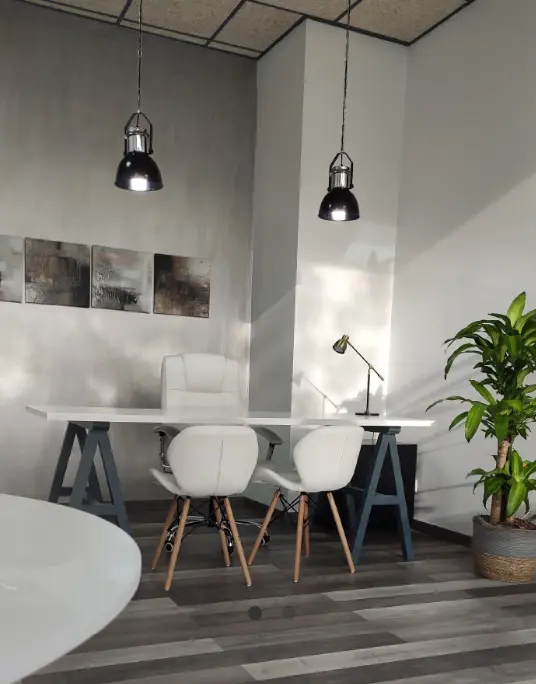 alquilar oficina privada girona