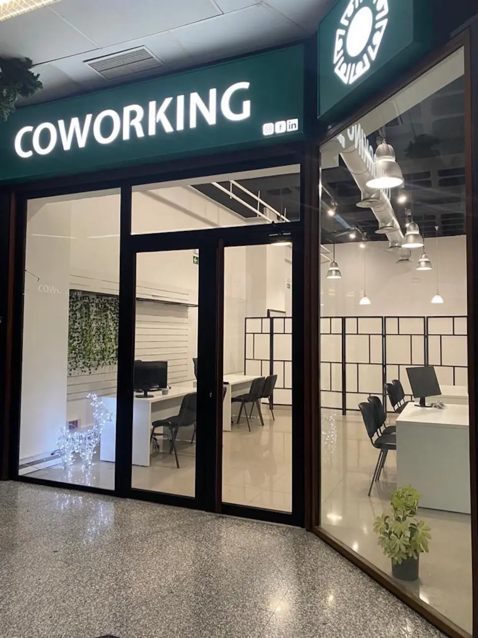área de trabajo compartido granada